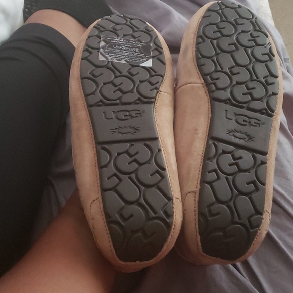 Woman uggs - Picture 2 of 3